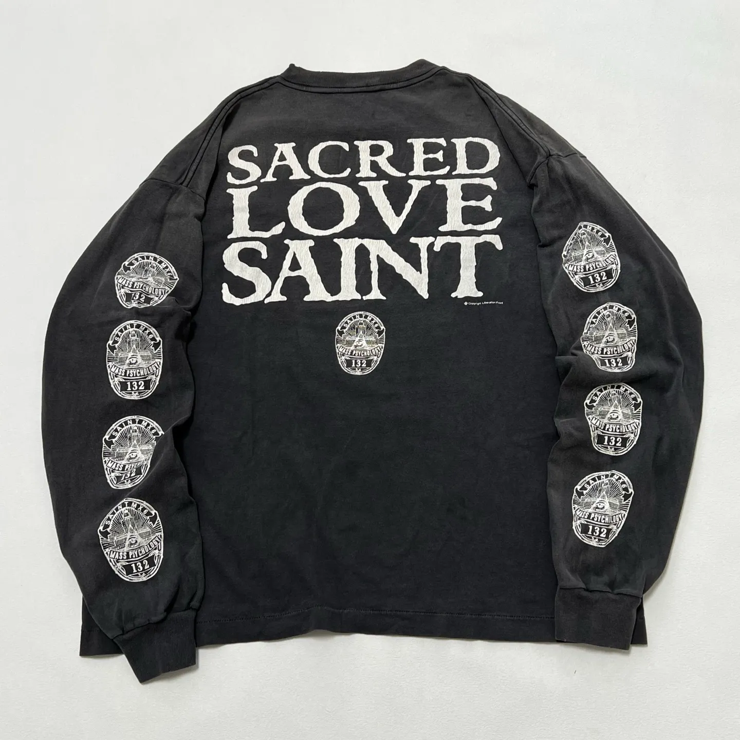 SAINT Mxxxxxx LOVE SAINT LS TEE/BLK LOVE SAINT Big Jesus washed and distressed long sleeves, washed black S-XL, cylindrical cloth Assute dyeing, heavy washing and water fading, pure hand-splashed ink holes, simulated natural fading and old effects, correct version, correct main mark/washed mark/angel anti-counterfeiting label, OEM by domestic top printing factory, top purchasing agent level